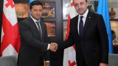 Pentaqon rəhbəri Zelenski və Qaribaşvili ilə görüşəcək