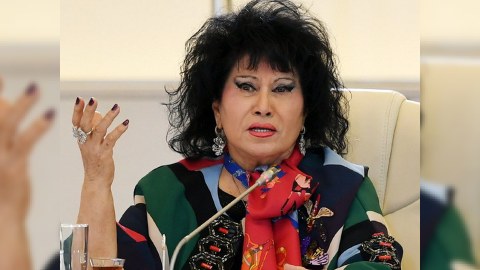 Zeynəb Xanlarova HARALARDADI...  