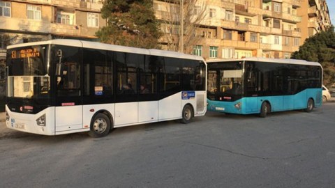 Daha bir avtobusda gediş haqqı kartla ödəniləcək