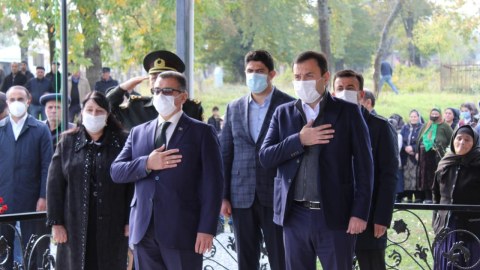 Deputat şəhidin məzarını ziyarət etdi - FOTOLAR
