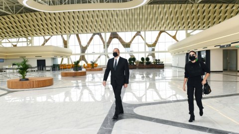 Prezident və xanımı Füzuli Beynəlxalq Hava Limanında - FOTOLAR