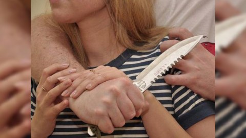 Bakıda oğul anasını bıçaqladı