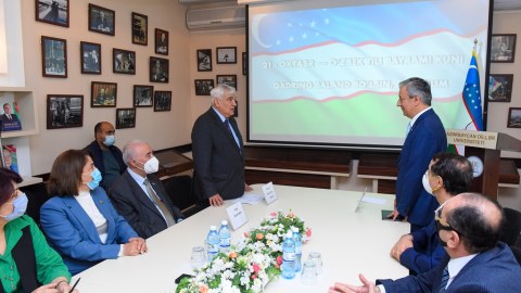 Universitetdə “Özbək dili günü” - FOTOLAR