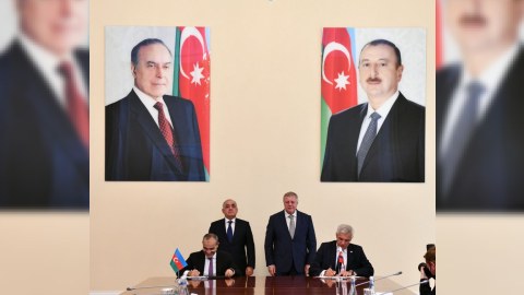 Əli Əsədov slovakiyalı nazirlə GÖRÜŞDÜ