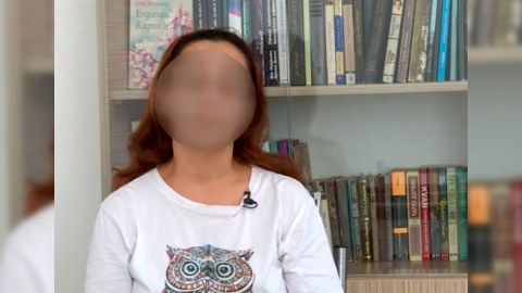 11 il müəllim işləyən qadının “patı” istifadə etdiyi üzə çıxdı - VİDEO