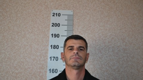 Dələduzluq edən “nazirlik işçisi” YAXALANDI