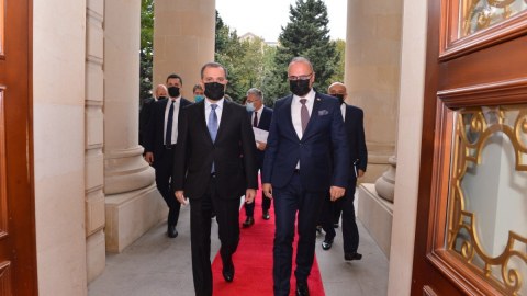 Nazir xorvatiyalı həmkarı ilə nəyi müzakirə etdi?