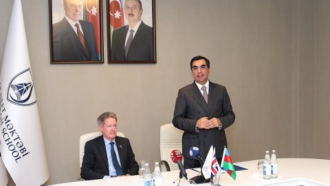 Böyük Britaniya səfiri Bakı Ali Neft Məktəbində