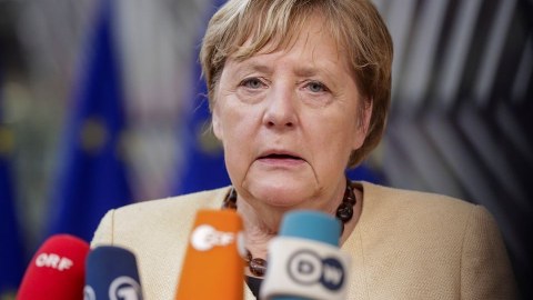“Aufiderzeyn”: Merkel sonuncu dəfə Aİ sammitində iştirak edir