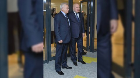 Milyarder Vahid Ələkbərov Bakıdadır - FOTO