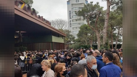 Zooparkdakı izdihama direktordan ÇAĞIRIŞ: “Həftəsonları gəlməyin!”