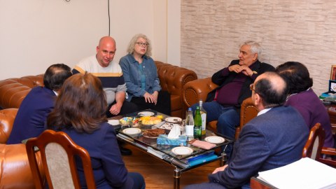 Kamal Abdulla ingilis professorları ilə görüşüb
