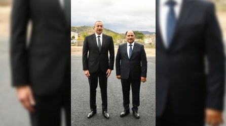 İlham Əliyev Vətən Müharibəsi Qəhrəmanının atası ilə görüşdü - FOTO