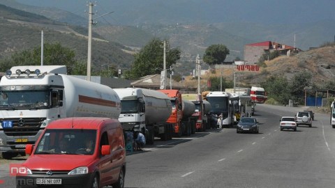 Gorus-Qafan yolunda saxlanılan iranlı sürücülər BURAXILDI