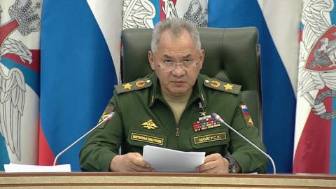 Şoyqu: “NATO qoşunlarını Rusiya ilə sərhədə yığır” 
