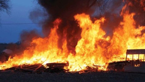 Nigeriyada neft zavodunda partlayış: 25 ölü