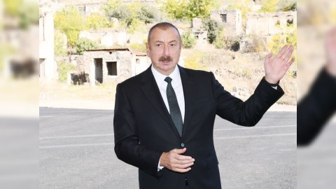 "Bərpa işləri başa çatandan sonra şəhidlərimizin adına küçələr qoyulacaq"