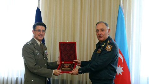 Kərim Vəliyev NATO nümayəndəsi ilə görüşüb