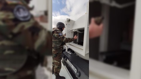 Bakının mərkəzində qumbara tapıldı - FOTO