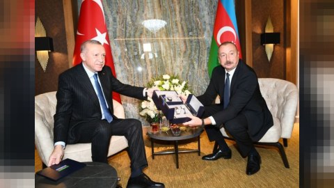Ərdoğandan İlham Əliyevə özəl hədiyyə - FOTO