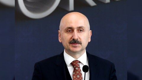 Türkiyəli nazir Azərbaycan xalqını TƏBRİK ETDİ