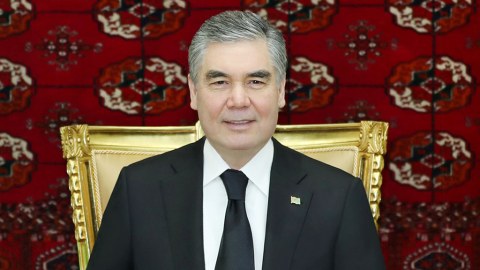 Prezident məşhur serialın ssenari müəllifi olduğunu İDDİA ETDİ