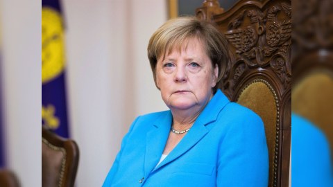 Merkel Almaniya kansleri vəzifəsini rəsmən tərk etdi