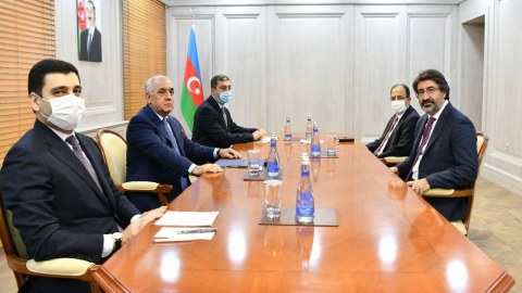 Əli Əsədovla Alparlsan Çakar bank sektorunu müzakirə etdi