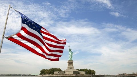 Amerikalıların 85%-i siyasi sistemlərindən NARAZIDIR