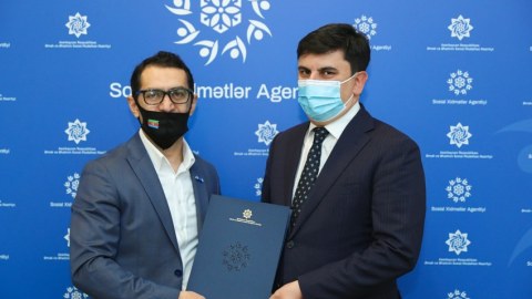 Baş məşqçiyə mənzil verildi