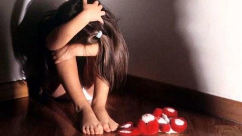 İmişlidə rəzalət: 11 yaşlı uşağın körpəsi doğuldu