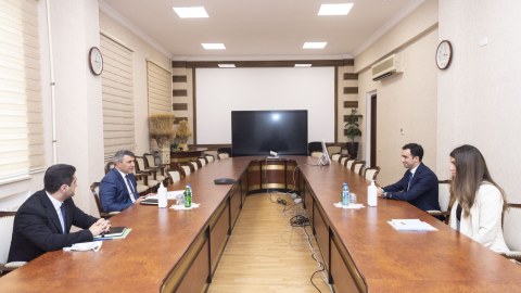 Nazir “Yüksəliş”in qalibi ilə görüşdü