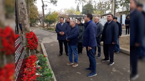 Senator erməni terroru qurbanlarının xatirəsini andı