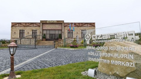 Prezident və birinci xanım AÇILIŞDA
