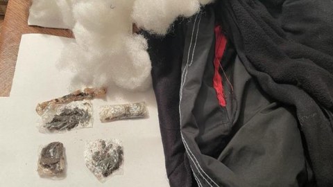 Təcridxanaya tiryək keçirmək istədi