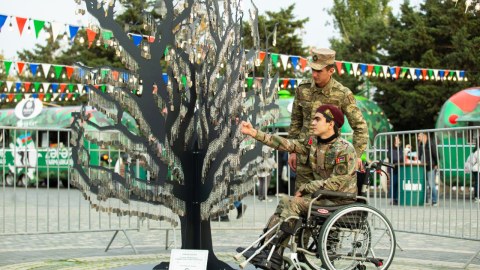 Vətən müharibəsi şəhidlərinin Zəfər Ağacı - FOTO