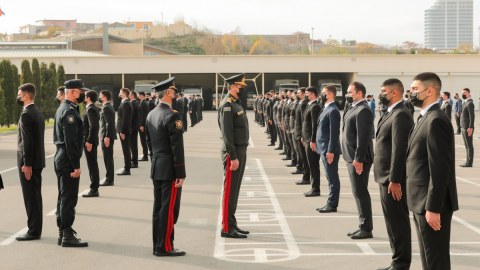 Vilayət Eyvazov sıra baxışı keçirdi