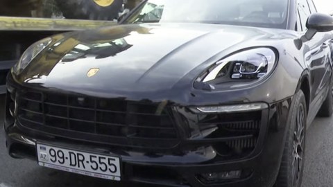 “Porsche” piyadanı vurub öldürdü - VİDEO