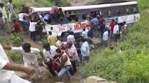 Pakistanda avtobus qəzası - 23 ölü