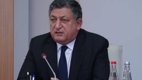 Nazir müavini yıxılaraq xəstəxanalıq oldu