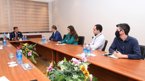 Jurnalistlər “Açıq qapı”da