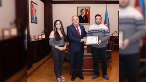 “Firudin bəy Köçərli” mükafatı rektora təqdim edildi -FOTO