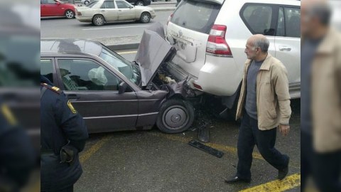 Paytaxtda zəncirvari qəza - 7 maşına ziyan dəydi