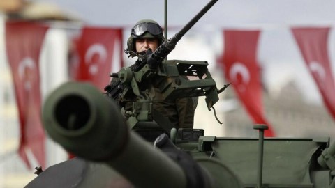Türkiyə gələcəyin silahını yaradır