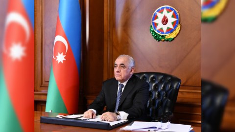 Baş nazir ilin yekunlarını müzakirə etdi