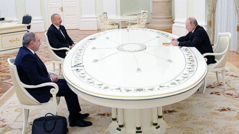 Əliyev-Putin-Paşinyan görüşündə nələrə imza atıla bilər? - TƏHLİL