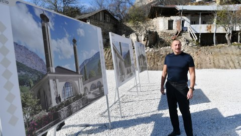 Prezident Daşaltıda məscidin təməlini qoydu - YENİLƏNİB