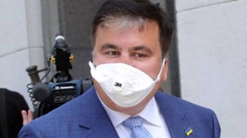 Saakaşvili helikopterlə naməlum istiqamətə aparıldı