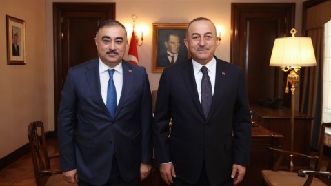 Çavuşoğlu Azərbaycan səfirini qəbul edib