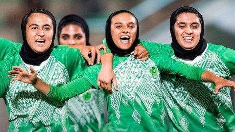 İranın qadın futbol komandası qalib gəldi